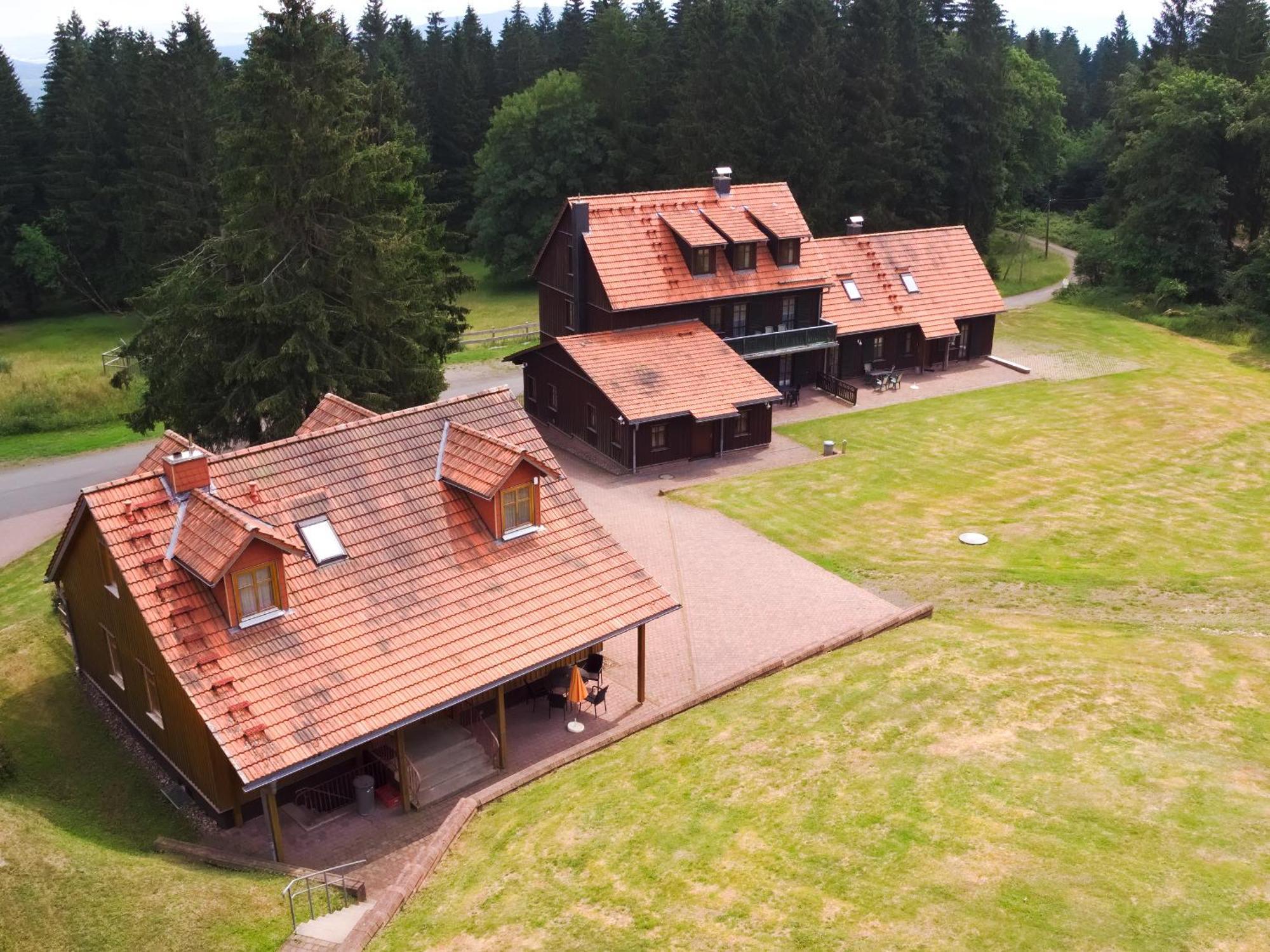 Hotel Und Berggasthof Spiessberghaus Friedrichroda Exterior photo